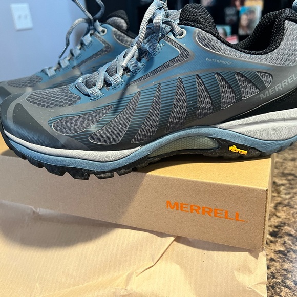 Merrell Hiking Shoes - Picture 4 of 6